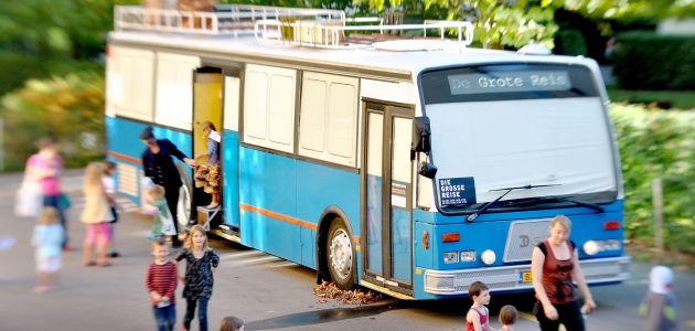 Bus_on_square_preview