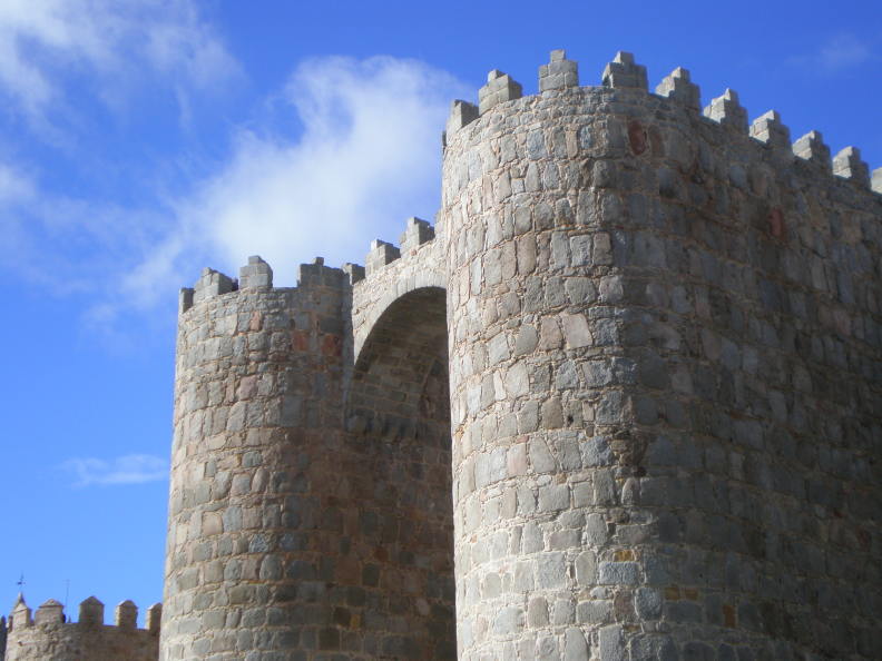 Prozession entlang der Stadtmauer
