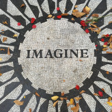 Das Mosaik in den von Yoko Ono gestiftetetn Strwaberry Fields im Central Park