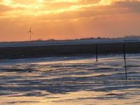 Sonnenuntergang an der Nordsee in Ostfreisland