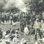 1979...Schlangestehen bei der Bratwurst