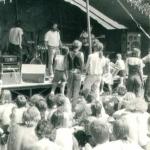 1989...Wolfgang sagt die Band auf der 2. Bühne an