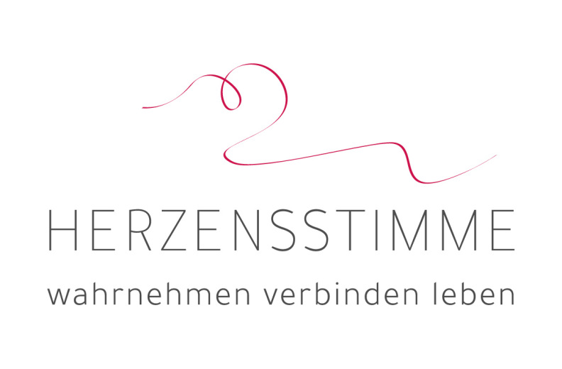 Logo: Julia Blenn