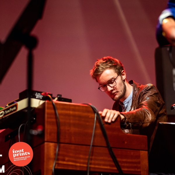 © Mikolaj Zacharow (2022)