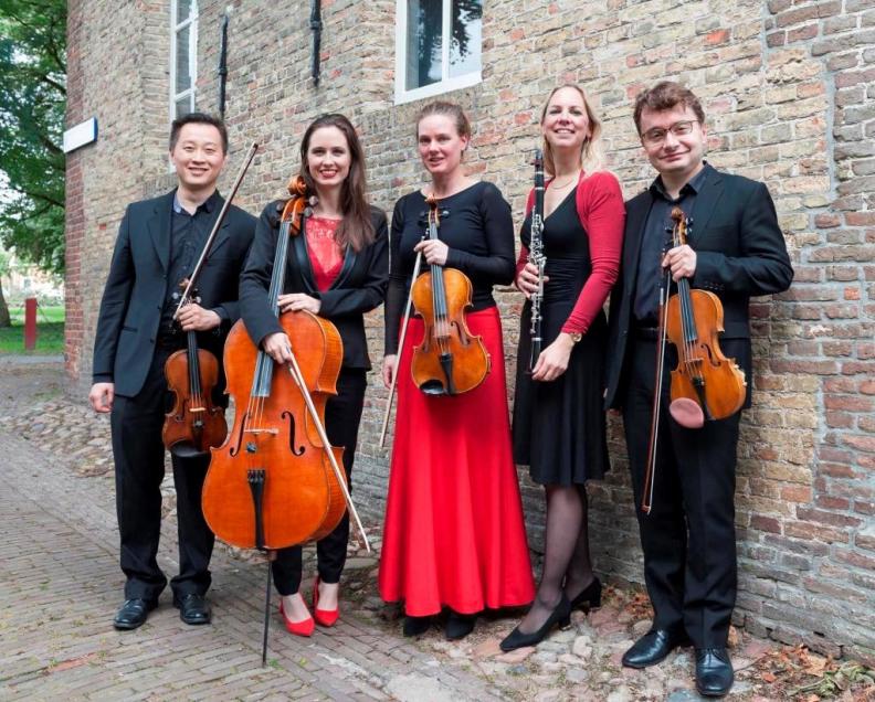 Mozart and Brahms Clarinet Quintets Mozart Kwintet NNO Hanka Clout clarinet , Sergei Bolotny violin, Yu Li violin, Merel Willers-Hunsveld alt , Noelle Weidman cello. Mozart and Brahms Clarinet Quintets Mozart Kwintet NNO Hanka Clout clarinet , Sergei Bolotny violin, Yu Li violin, Merel Willers-Hunsveld alt , Noelle Weidman cello.