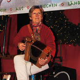 ...und Helga das Akkordeon.