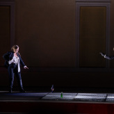 Premiere „Fidelio“ - Larissa Angelini (Leonore), Florian Zanger (Pizarro) © Uwe Hauth 