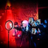 Larissa Angelini (Knusperhexe) © bePROduction