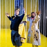 Hamed und Sherifa an der Staatsoper Hannover (Foto: Clemes Heidrich, rechts: Darwin Leonard Prakash)