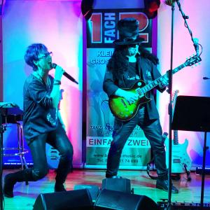 "1FACH2" als Fergie & Slash / Guns n' Roses