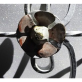 2024-04-11 (solange ich Menstruationsblut produziere, arbeite ich damit) Serie Terrasse - techn. Support Richard Stöhr