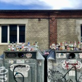 2026-03-25a (solange ich Menstruationsblut produziere, arbeite ich damit) Serie Altglas 48
