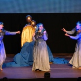 Wertinger Festspiele - R. Wagner: "Das Rheingold" - v.l.: Franziska Bader (Floßhilde), Isabella Pany (Woglinde), Ilme Stahnke (Wellgunde)